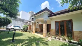 Rumah Asri Siap Huni Di Jalan Jeruk Purut