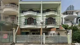 DIJUAL RUMAH BESAR RAJAWALI PADEMANGAN