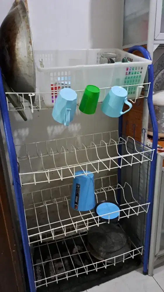 Rak piring muraahh banget