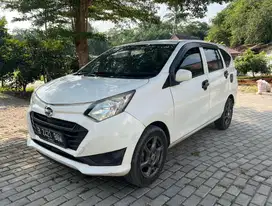 SIGRA 1.2 X MATIC 2017
