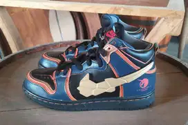NIKE SB DUNK PRO GUNDAM
