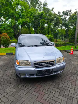 Hyundai Trajet CBU Manual