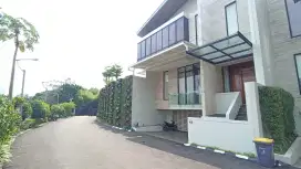 Rumah mewah full furnished dalam townhouse di Cilandak margasatwa