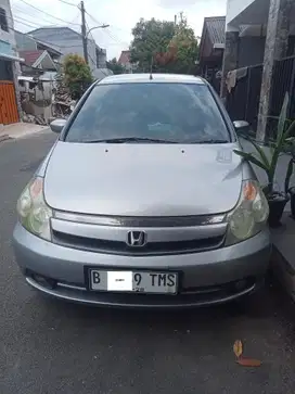 Honda Stream 2005 Bensin