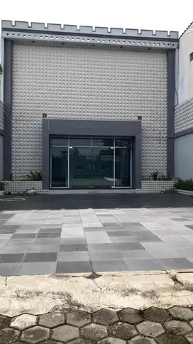 Ruko Murah Parkir Luas Cocok Kantor dan Usaha dkt UGM dan Pakuwon Mall