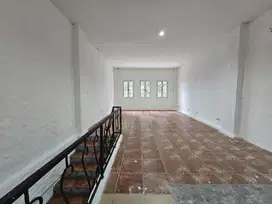Disewakan Ruko Lokasi Strategis Kemang