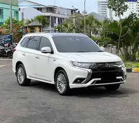 Mitsubishi Outlander PHEV 2021 Low Km 20rban Like New