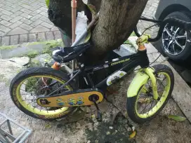 Sepeda anak uk 18