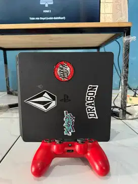 PS4 slim 1TB SECOND