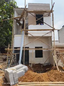 Rumah on Progress  bisa kpr jakarta 2 lantai 2kt 2km