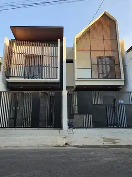 Dijual Rumah Gress 2 Lantai Baruk, Harga 1m an
