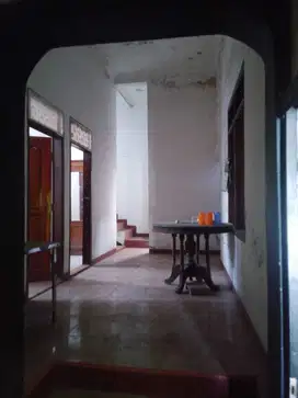 Di jual rumah dan bisa 2 ruko lokasi depan exit toll kaliwungu