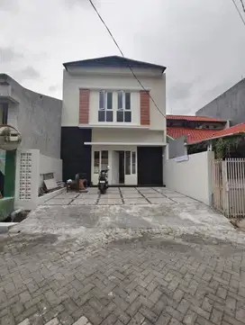 Rumah ready Medayu Sentosa Surabaya Timur, hanya 1 Man saja