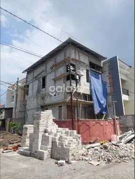 JUAL RUMAH MINIMALIS 2 LANTAI RUNGKUT ASRI UTARA 1M AN