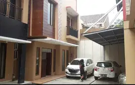 Rumah townhouse Pejaten Warung Buncit jaksel 1,8m