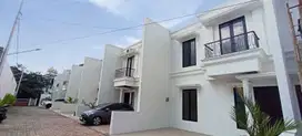 S263A Rumah Mewah Siap Huni di Cluster Jatikramat Jatibening Bekasi