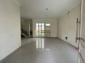 Dijual Villa 2 Tingkat di Komplek Citraland Gama City Cluster Bahamas