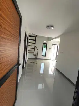 Rumah scandinavian lantai dua mezzanine diutara uii jl kaliurang km 15