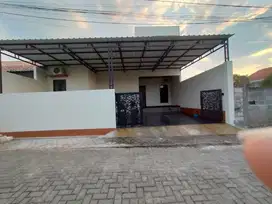 rumah ready modern  di manyaran semarang