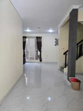 Dijual Cepat Rumah Rapi Siap Huni di Modernland