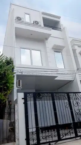 AC1 Rumah Mewah Cantik Full Furnished Rawamangun Jakarta Timur