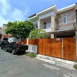 DIJUAL RUMAH MINIMALIS 2 LANTAI DAERAH RENON DEKAT LAPANGAN