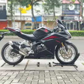 HONDA CBR250RR NON ABS 2016 BLACK KM LOW FULL MULUS PAJAK HIDUP