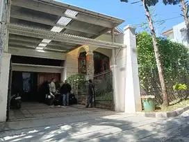 Jual Rumah NYAMAN dan LUAS dekat SETRASARI MALL Pasteur Bandung