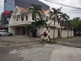 Row Jalan 4 Mobil‼️Rumah Hook Gayungsari Surabaya