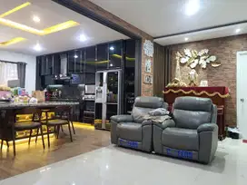 Rumah 2 Lt Fullfurnished di Cluster Giri, Suvarna Sutera Y00176