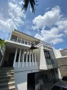 Dijual Rumah Mewah Siap Huni di Pondok Indah -ek