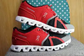 Sepatu OC  Oncloud black red