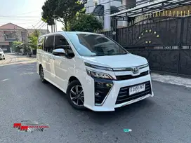 DP 0 PAJAK APRIL 2026 | Toyota Voxy 2.0 AT 2018 Putih