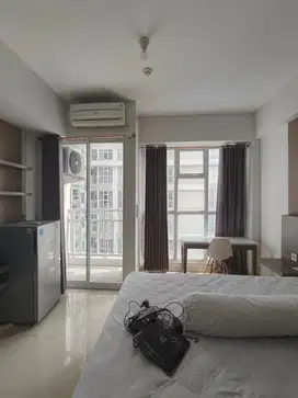 Pool View! DiJual Apartemen Taman Melati Dekat Unair