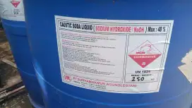 Jual Caustic Soda Liquid ukuran 250 kg