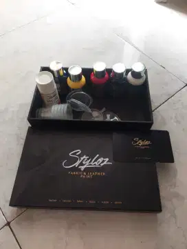 DIJUAL CAT SEPATU STYLOZ