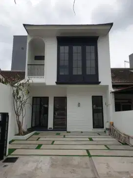 Di Jual Brand New Griya Loka BSD 2 Lantai siap Huni