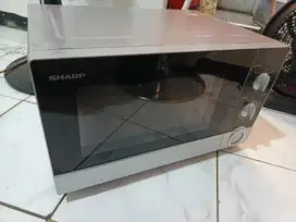 Microwave SHARP 23 liter mulusss jarang pakai