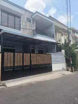 Dijual rumah baru 2 lantai siap huni di pondok kelapa Jakarta timur