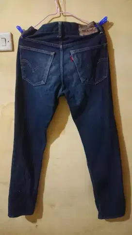 Levis 505 original size 28