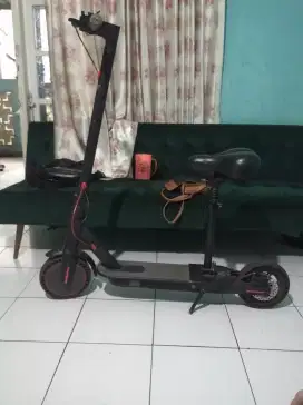 Di jual sekuter listrik