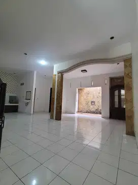 Dijual Rumah, Siap Huni, At Palem Semi Karawaci Tangerang