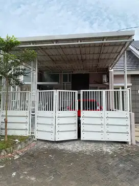 Di jual rumah meganti - gresik