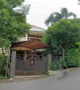 Dijual dan Disewakan Rumah di Jl. Dewi Sartika Timur Semarang