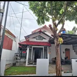 Rumah di Komplek Anggrek Loka Graha Raya Tangerang Selatan