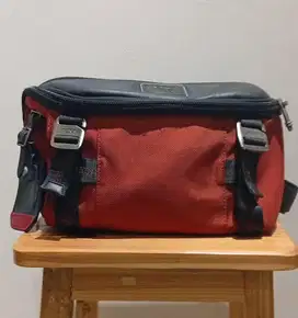 TUMI ALPHA BRAVO PLATOON SLING BAG - DESERT RED1