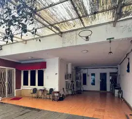 Rumah jl raden fatah kebayoran baru jakarta selatan