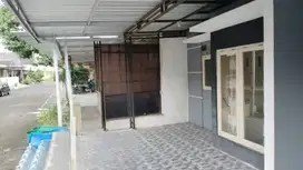 Di sewakan bersih AC  cluster nyaman