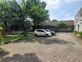Tanah lokasi premium di Dago bonus bangunan hotel dan mainhouse