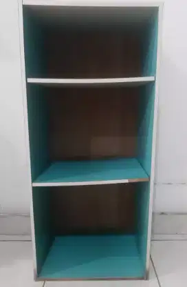 Rak Buku 3 Tingkat Bahan Kayu